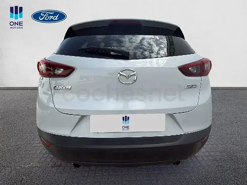 Usado Mazda CX-3 Luxury 120 CV (88 kW) 2016 Gris / plata SUV
