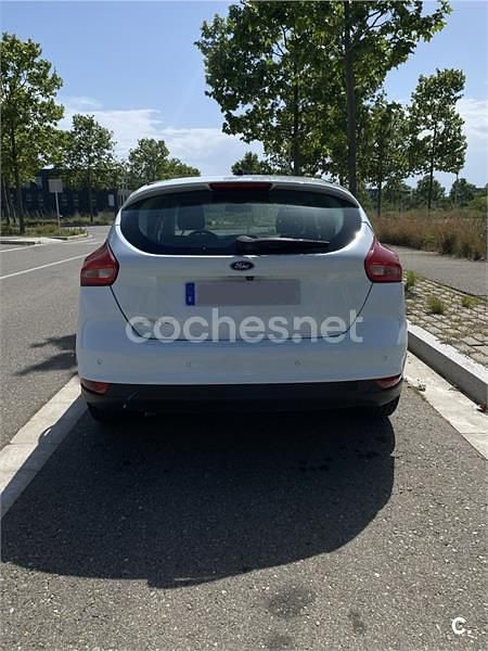 Usado Ford Focus Sport 125 CV (91 kW) 2017 Blanco Berlina