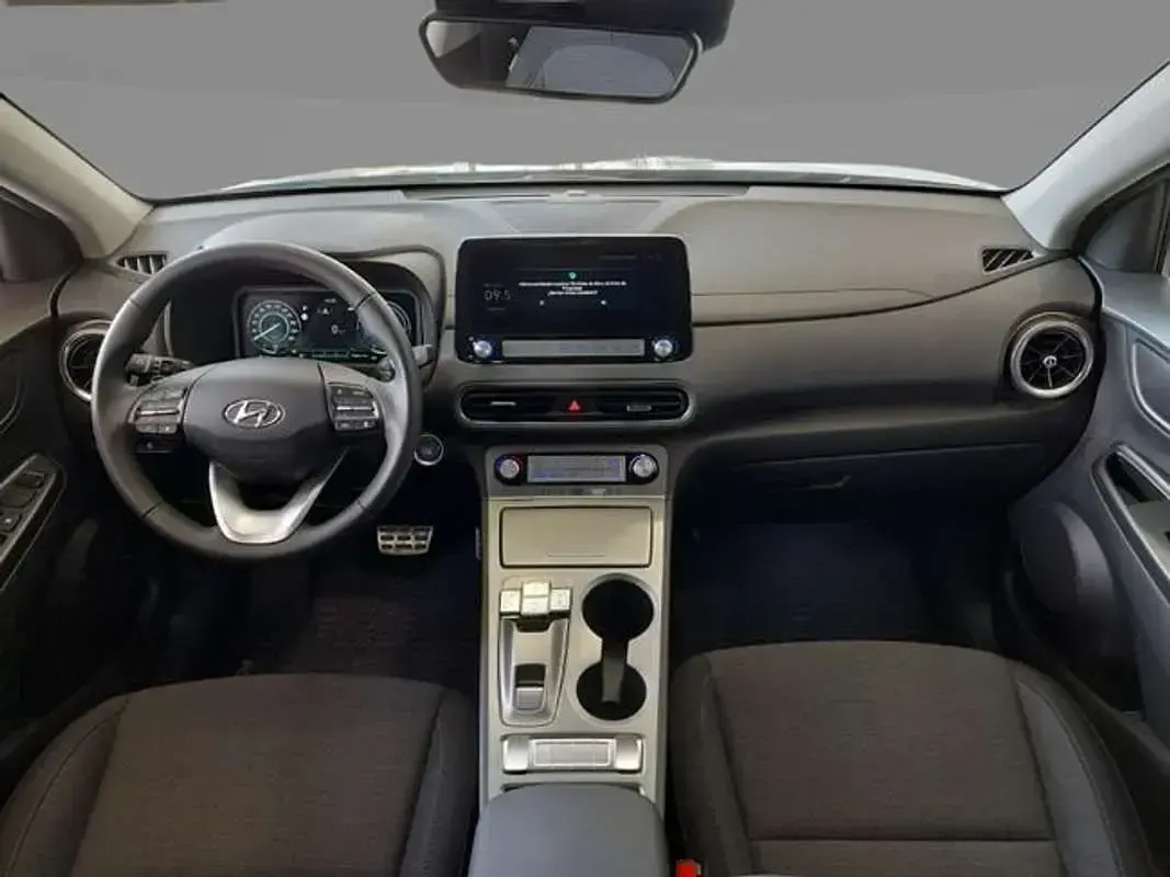 Usado Hyundai Kona 100 kW (136 CV) 2023 Gris SUV