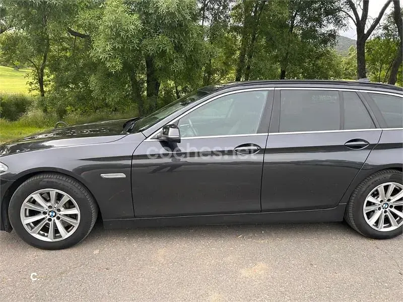 Usado BMW 530 258 CV (189 kW) 2014 Gris / plata Familiar