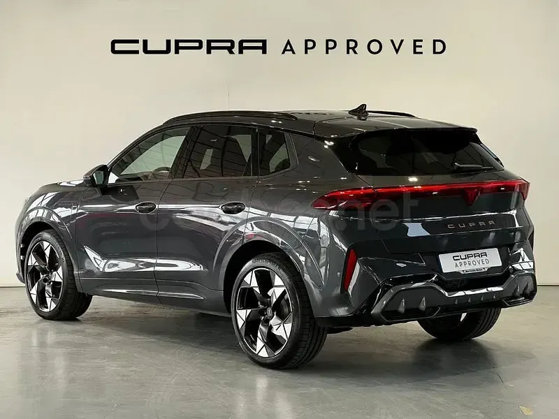 Usado Cupra Terramar 204 CV (150 kW) 2025 Gris / plata SUV