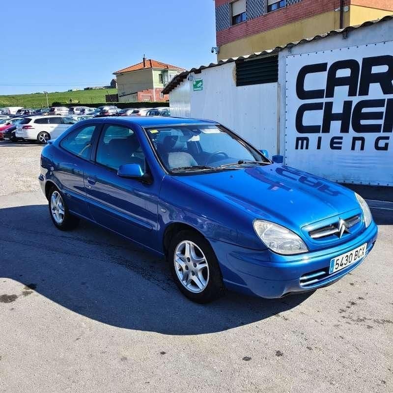 Usado Citroën Xsara 90 CV (66 kW) 2000 Azul Coupe