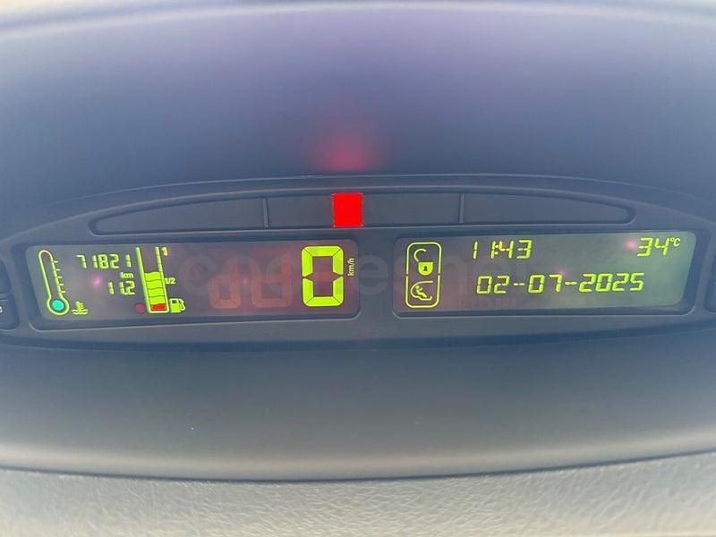 Usado Citroën Xsara Picasso 90 CV (66 kW) 2004 Gris / plata Monovolumen