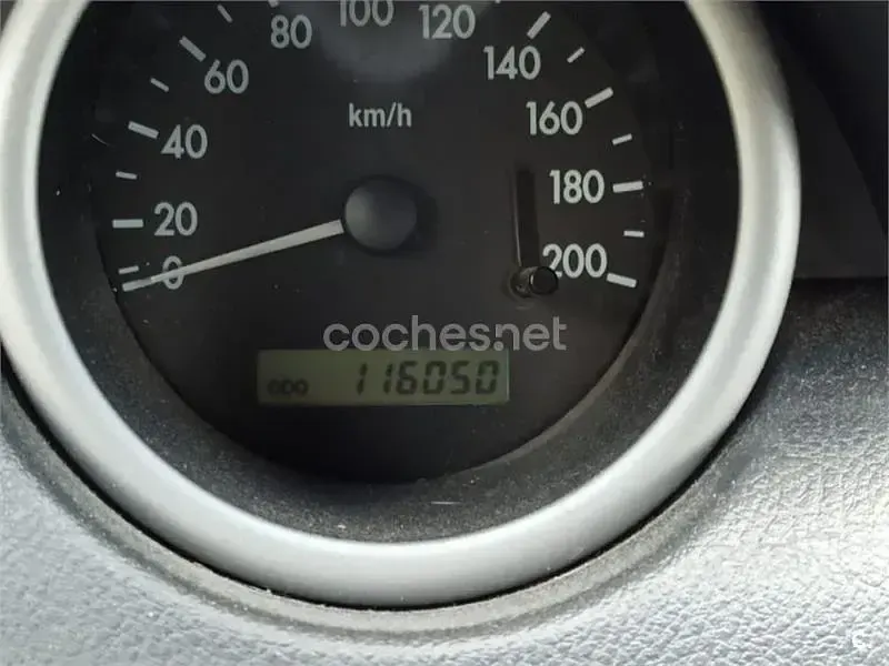 Usado Chevrolet Kalos 94 CV (69 kW) 2006 Gris / plata Berlina