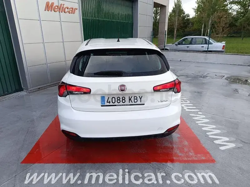 Usado Fiat Tipo Lounge 120 CV (88 kW) 2017 Blanco Berlina