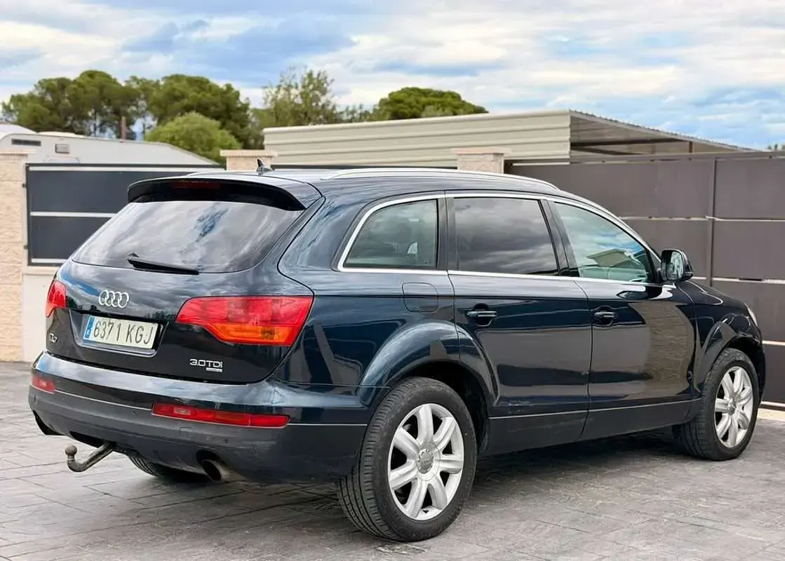 Usado Audi Q7 241 CV (177 kW) 2007 Azul SUV