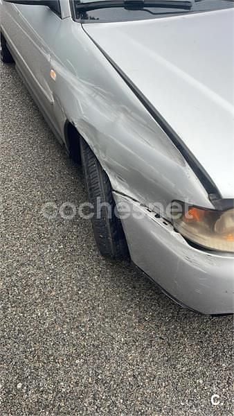 Usado Audi A3 Attraction 110 CV (80 kW) 2001 Gris / plata Utilitario