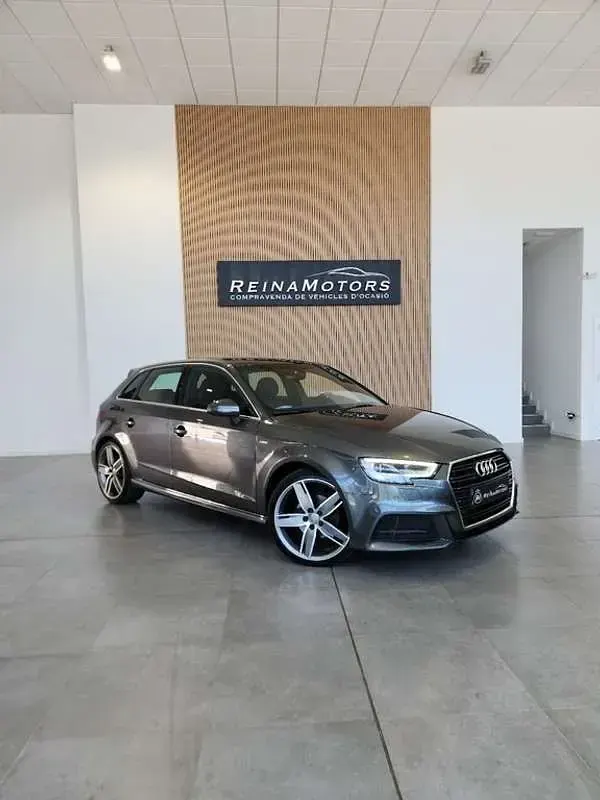 Usado Audi A3 Sportback Comfort 150 CV (110 kW) 2016 Gris Utilitario