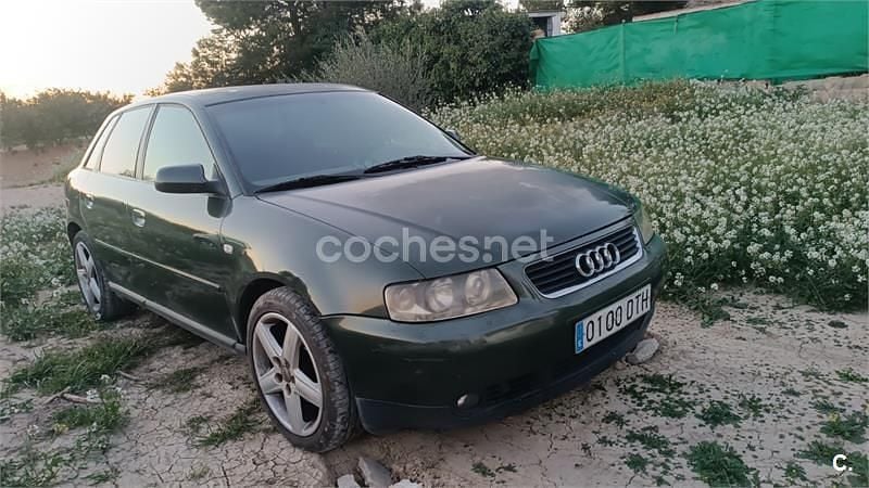 Usado Audi A3 Attraction 130 CV (95 kW) 2002 Verde Utilitario