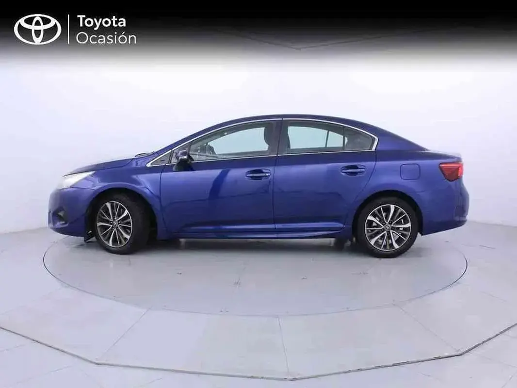 Usado Toyota Avensis Advance 143 CV (105 kW) 2016 Azul Berlina