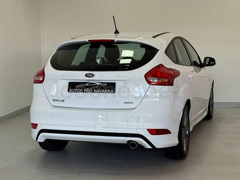 Usado Ford Focus ST-Line 182 CV (133 kW) 2017 Blanco Berlina