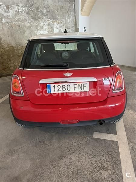 Usado Mini ONE 90 CV (66 kW) 2007 Rojo Utilitario
