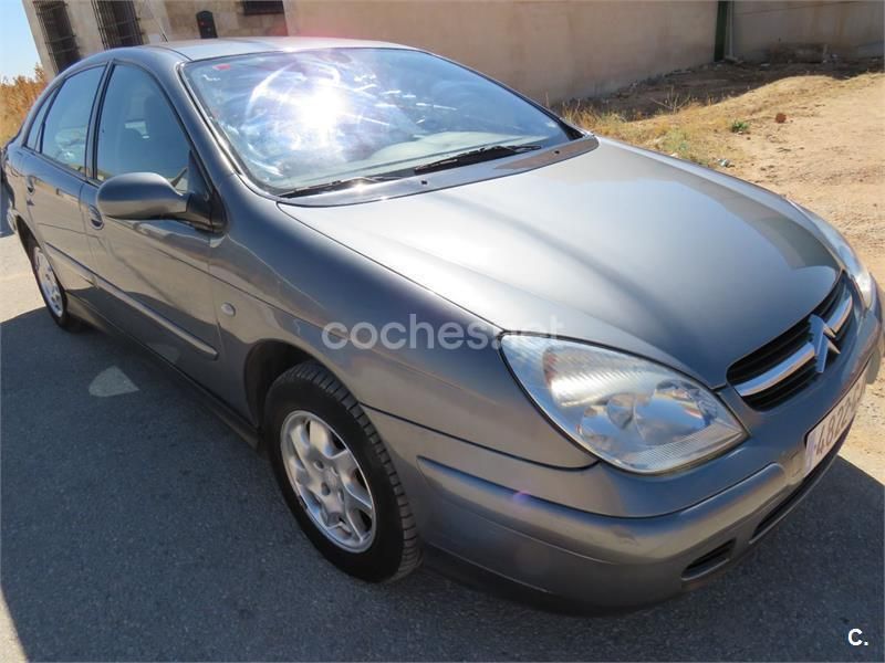 Usado Citroën C5 110 CV (80 kW) 2003 Gris / plata Berlina