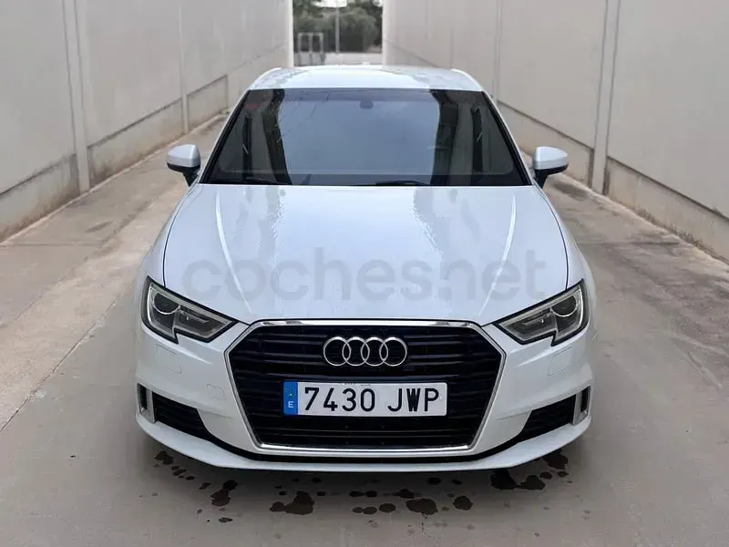 Używany Audi A3 Sport 110 KM (80 kW) 2017 Biały Sedan/Limuzyna