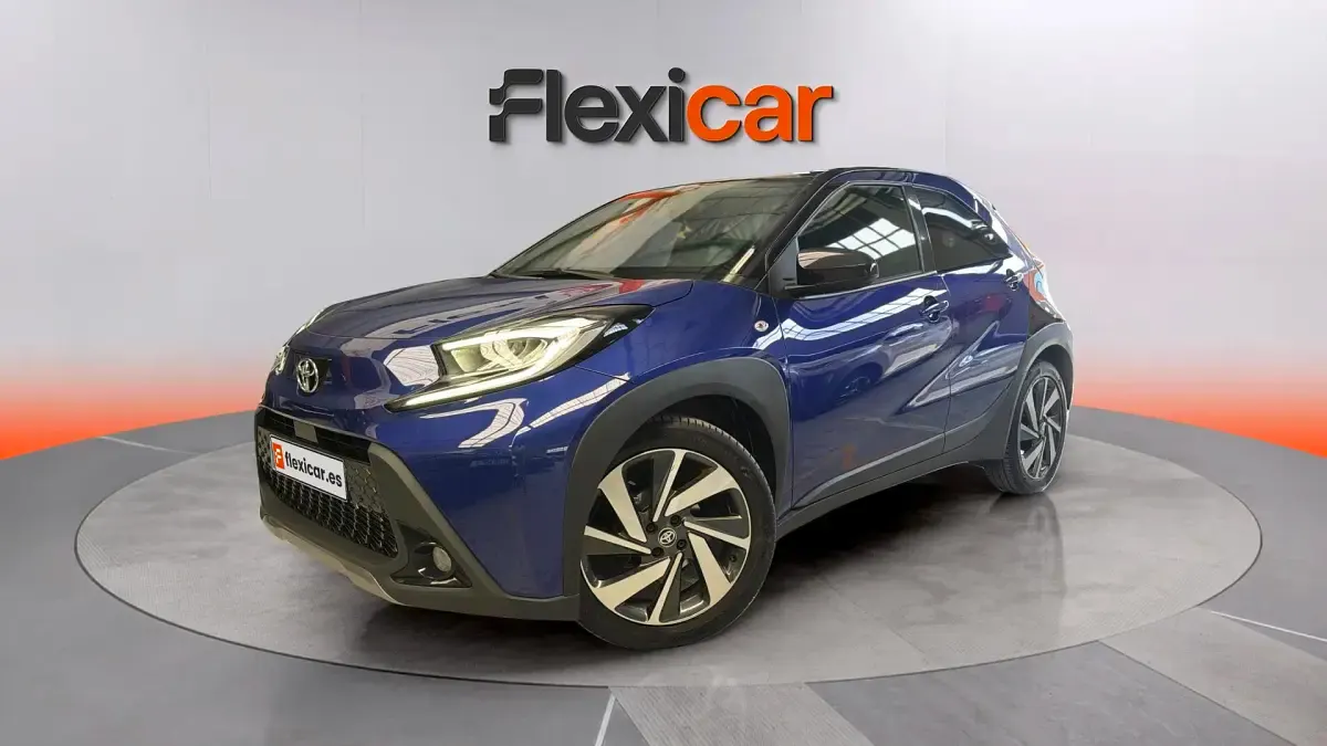 Usado Toyota Aygo X 72 CV (52 kW) 2022 Azul SUV