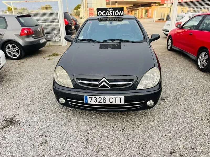 Usado Citroën Xsara Exclusive 110 CV (80 kW) 2004 Negro Berlina