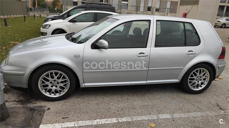 Usado VW Golf IV GTI 150 CV (110 kW) 2001 Gris / plata Berlina