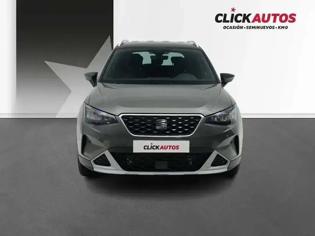 Usado Seat Arona 116 CV (85 kW) 2025 Gris SUV