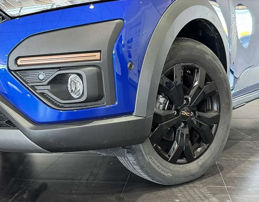 Usado Dacia Sandero Extreme 101 CV (74 kW) 2025 Azul Utilitario