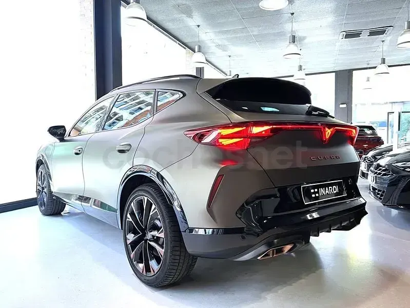 Usado Cupra Formentor VZ 272 CV (200 kW) 2024 Gris / plata SUV