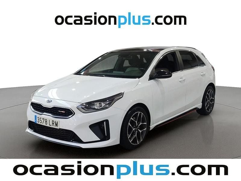 Blanco Usado 2021 Kia Ceed GT GT-Line | 20.446 € (Precio justo) - Imagen 1/4