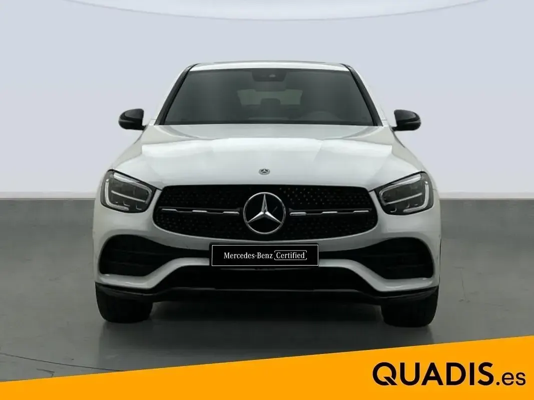 Usado Mercedes GLC300 AMG line 245 CV (180 kW) 2021 Blanco Coupe