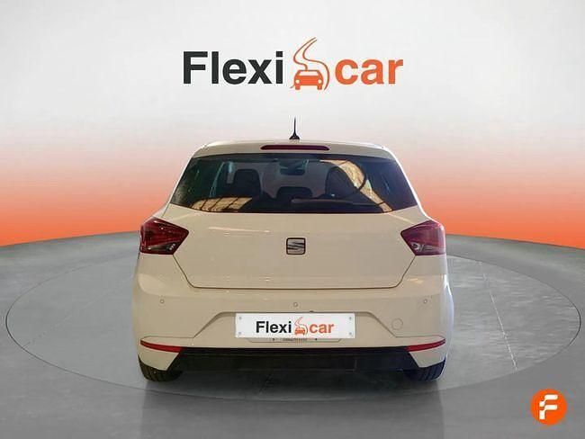Usado Seat Ibiza Style 110 CV (80 kW) 2022 Blanco Berlina