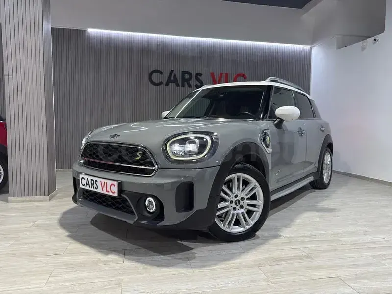 Usado Mini Cooper Countryman 220 CV (161 kW) 2023 Gris / plata SUV