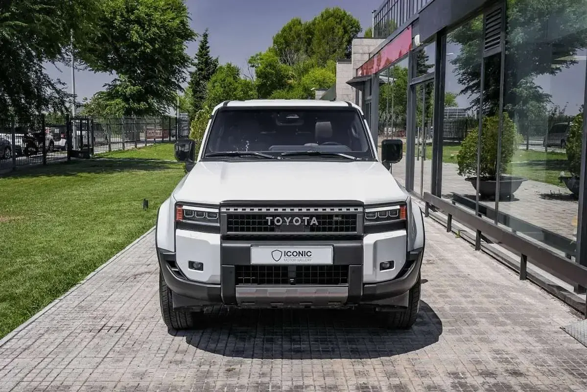Usado Toyota Land Cruiser 207 CV (152 kW) 2025 Blanco SUV