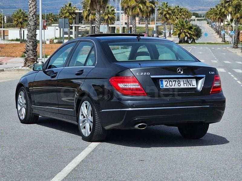 Usado Mercedes C220 Avantgarde 170 CV (125 kW) 2013 Negro Berlina