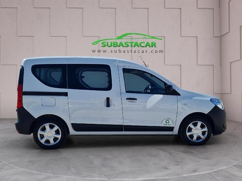 Usado Dacia Dokker Essentiel 110 CV (80 kW) 2021 Blanco Monovolumen