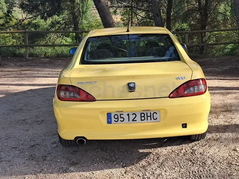 Usado Peugeot 406 Coupe 138 CV (101 kW) 2000 Amarillo Coupe