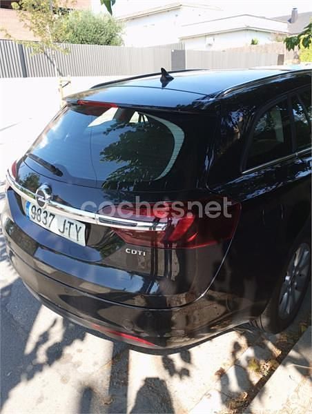 Usado Opel Insignia Selective 136 CV (100 kW) 2016 Negro Familiar