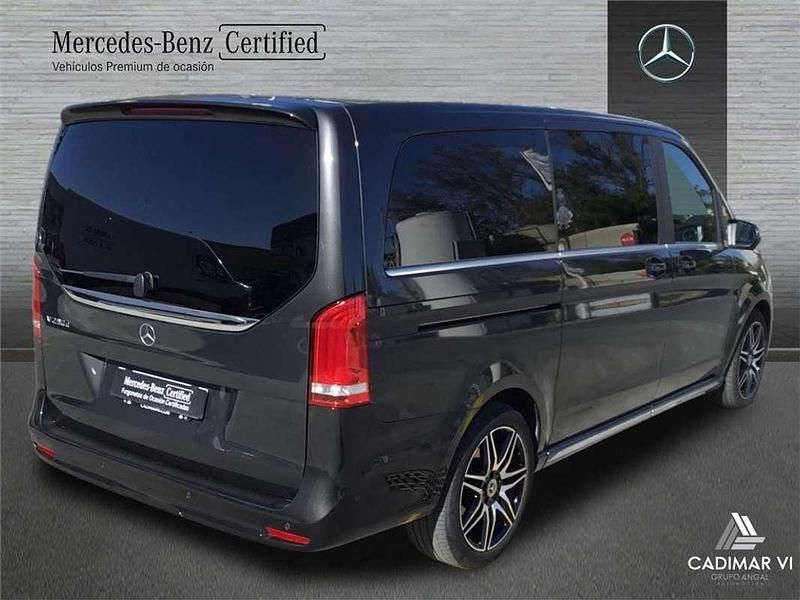 Usado Mercedes V250 Avantgarde 190 CV (139 kW) 2023 Gris / plata Monovolumen