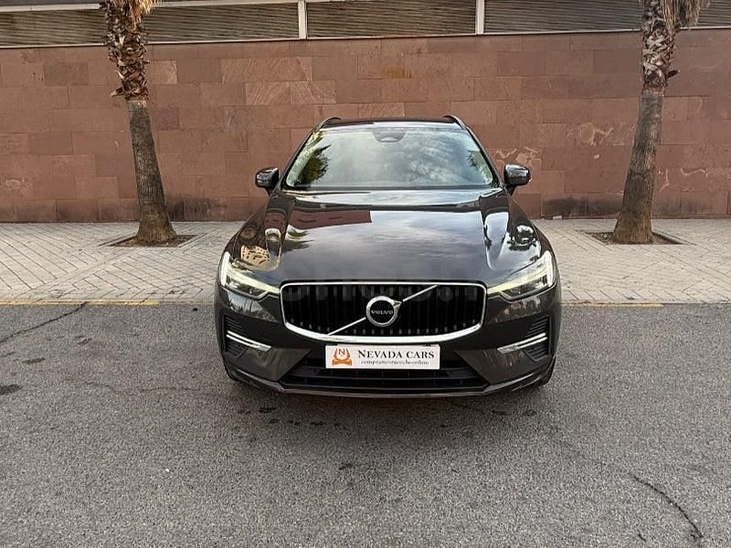 Używany Volvo XC60 Core 197 KM (144 kW) 2021 Czarny SUV