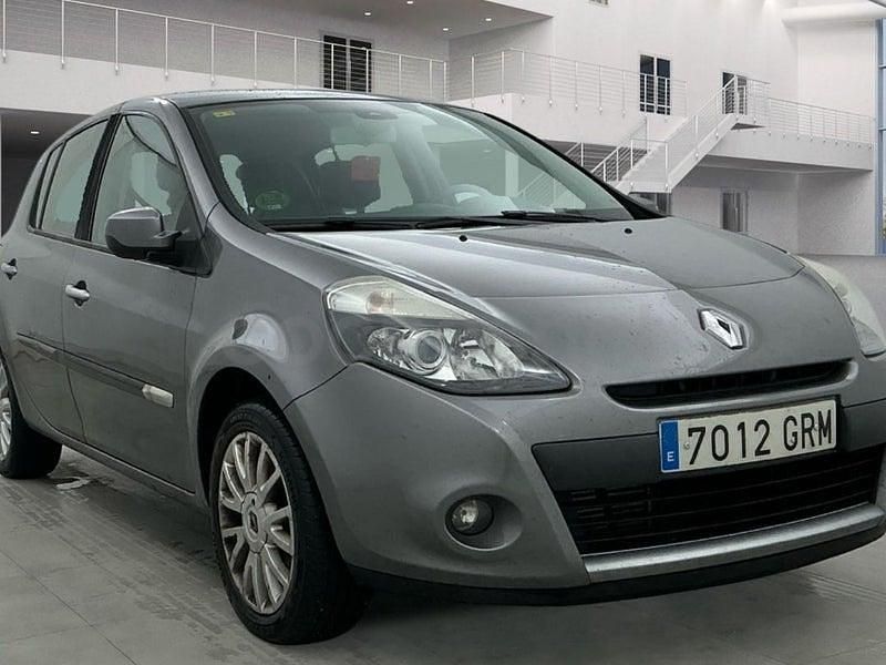 Usado Renault Clio II Exception 101 CV (74 kW) 2009 Gris / plata Berlina