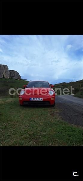 Usado VW New Beetle 115 CV (84 kW) 1999 Rojo Utilitario
