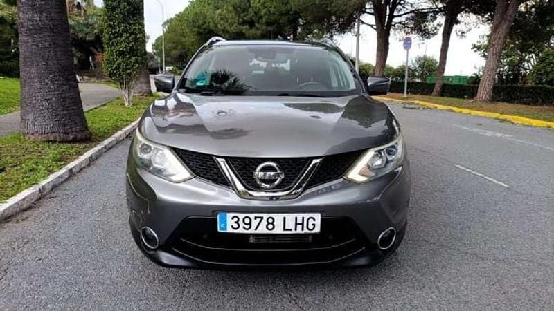 Usado Nissan Qashqai Tekna 116 CV (85 kW) 2015 Plateado SUV