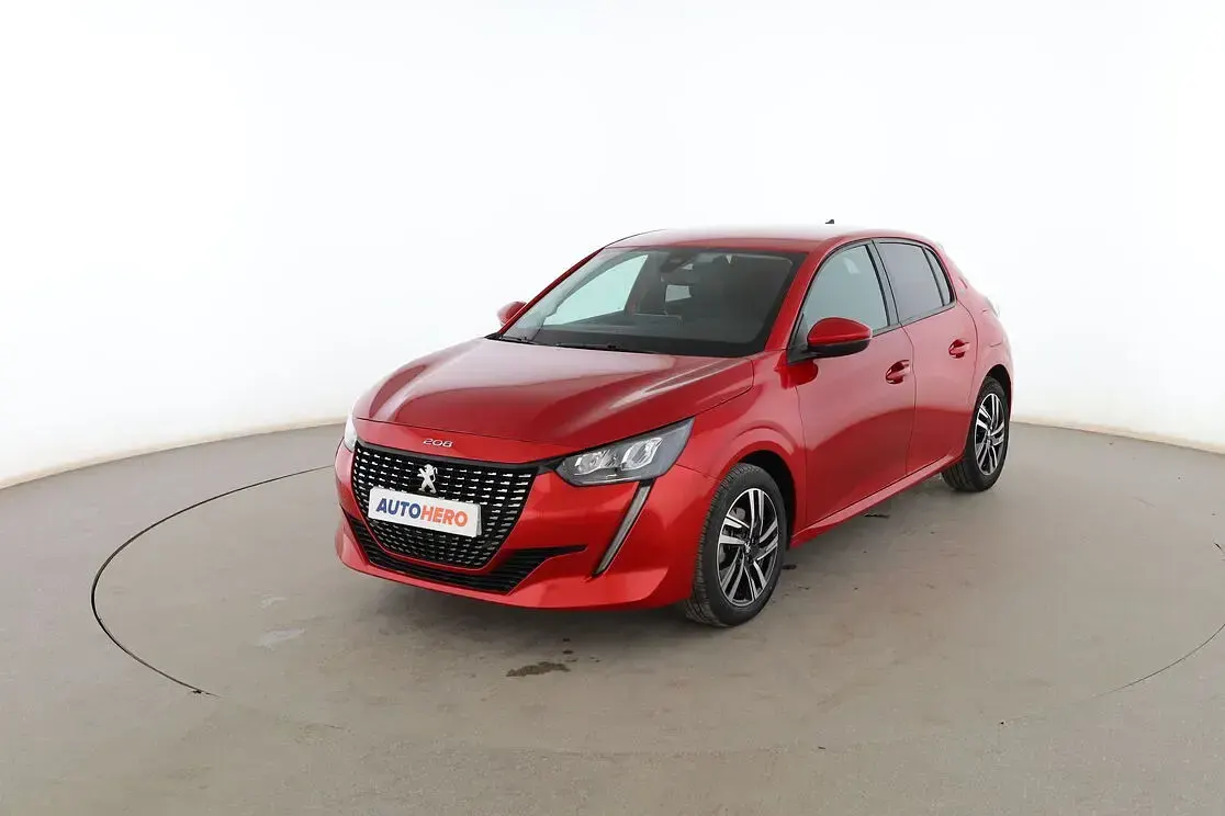 Usado Peugeot 208 Allure 102 CV (75 kW) 2020 Utilitario