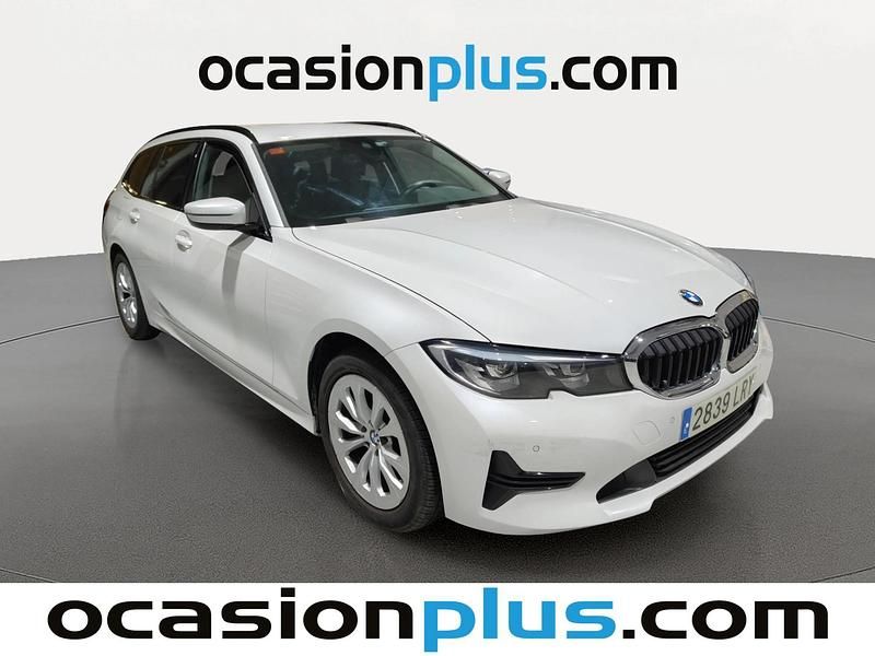 Usado BMW 318 150 CV (110 kW) 2021 Blanco Familiar