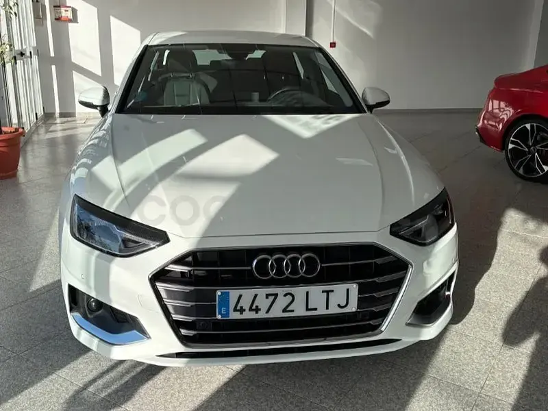 Usado Audi A4 Advanced Plus 136 CV (100 kW) 2021 Blanco Berlina