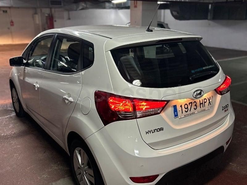 Usado Hyundai ix20 90 CV (66 kW) 2013 Blanco Utilitario