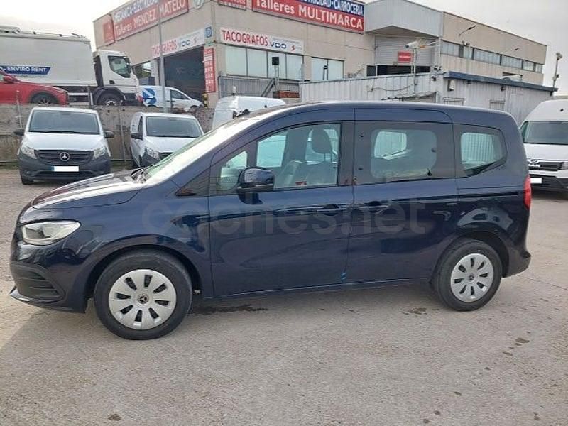 Usado Mercedes T180 116 CV (85 kW) 2025 Azul Monovolumen