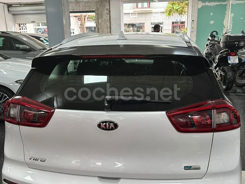 Usado Kia Niro 141 CV (103 kW) 2019 Blanco SUV