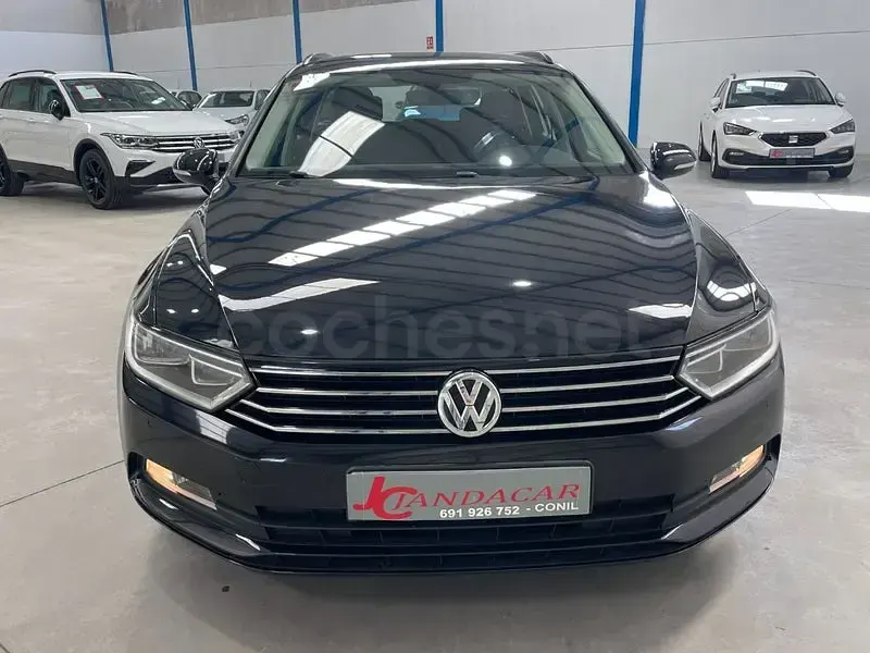 Usado VW Passat Advance 120 CV (88 kW) 2018 Negro Familiar
