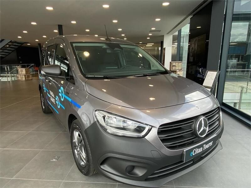 Usado Mercedes eCitan 89 kW (122 CV) 2024 Gris Familiar
