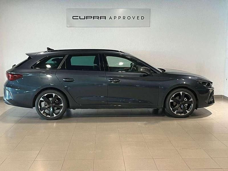 Usado Cupra Leon 204 CV (150 kW) 2024 Gris / plata Familiar