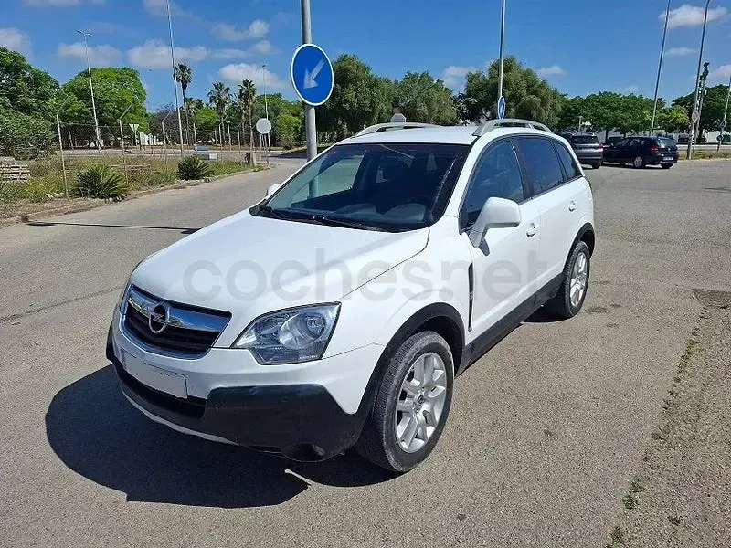 Używany Opel Antara Cosmo 150 KM (110 kW) 2011 Biały SUV