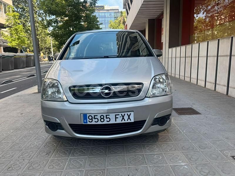 Usado Opel Meriva Enjoy 75 CV (55 kW) 2006 Gris / plata Monovolumen