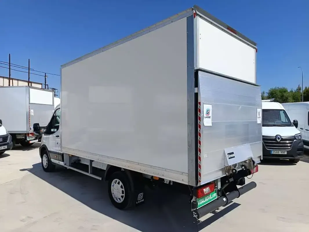 Usado Ford Transit Trend 131 CV (96 kW) 2024 Blanco Van